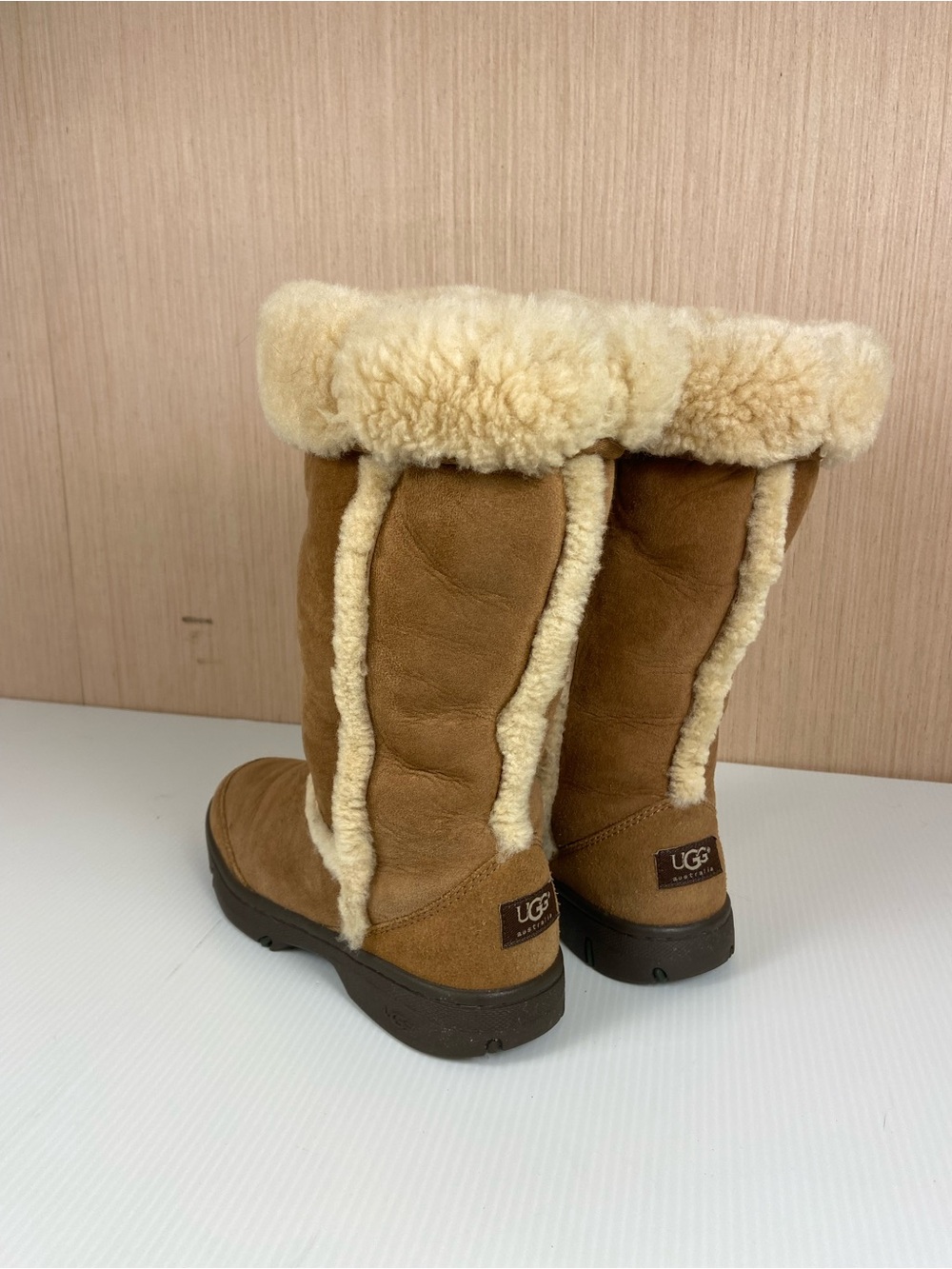 UGG Australia Sunburst Tall Chestnut Sheepskin Boots Women’s Size 8